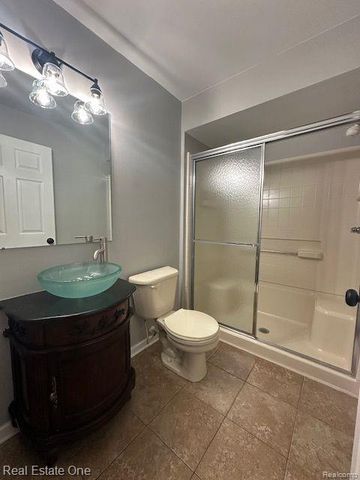 4240 MAPLE Street, Dearborn, MI 48126