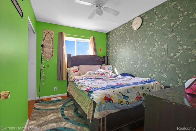 11808 McKinley Drive, Warren, MI 48089