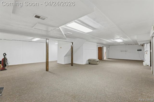 3017 Lindenwood Drive, Dearborn, MI 48120