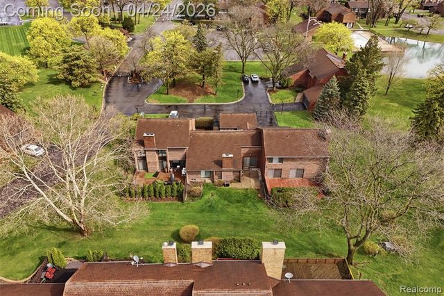 3017 Lindenwood Drive, Dearborn, MI 48120