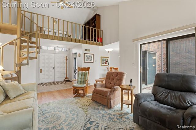3017 Lindenwood Drive, Dearborn, MI 48120