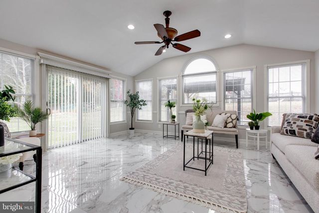 6114 CAMELBACK LN, Columbia, MD 21045