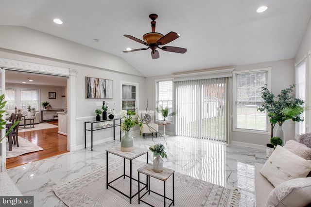 6114 CAMELBACK LN, Columbia, MD 21045