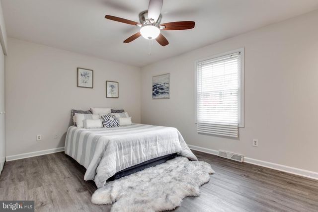 6114 CAMELBACK LN, Columbia, MD 21045