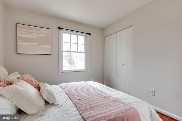 6114 CAMELBACK LN, Columbia, MD 21045