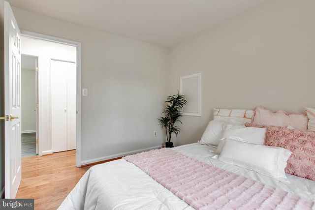 6114 CAMELBACK LN, Columbia, MD 21045