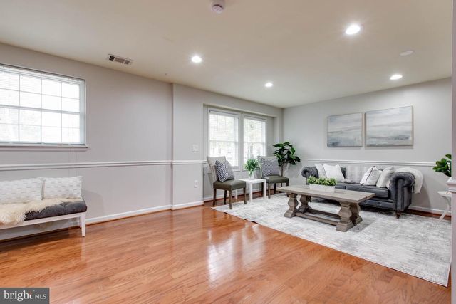 6114 CAMELBACK LN, Columbia, MD 21045