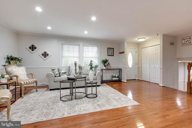 6114 CAMELBACK LN, Columbia, MD 21045
