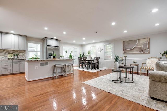 6114 CAMELBACK LN, Columbia, MD 21045