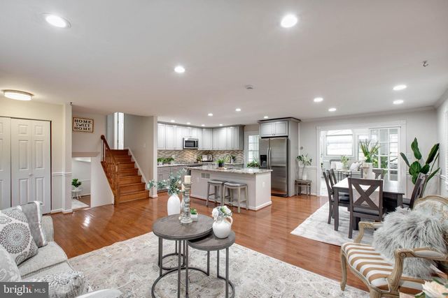 6114 CAMELBACK LN, Columbia, MD 21045