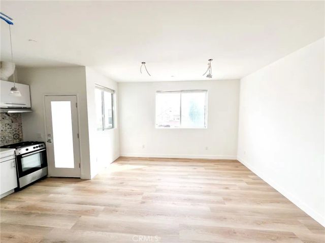 1183 Crenshaw Boulevard 202, Los Angeles, CA 90019
