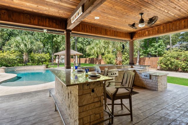 32707 Westwood Square East Drive, Magnolia, TX 77354