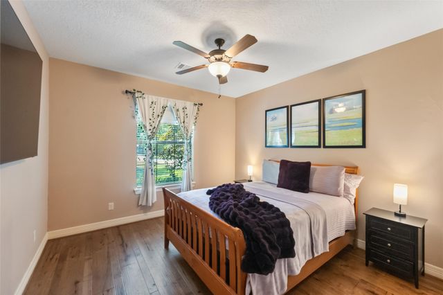 32707 Westwood Square East Drive, Magnolia, TX 77354