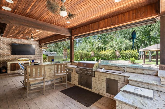 32707 Westwood Square East Drive, Magnolia, TX 77354