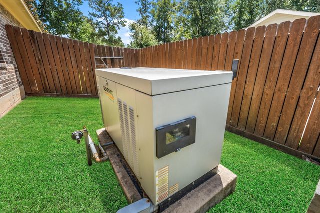 32707 Westwood Square East Drive, Magnolia, TX 77354