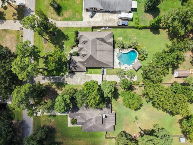 32707 Westwood Square East Drive, Magnolia, TX 77354