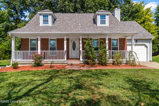 6900 Avanti Pl, Louisville, KY 40291