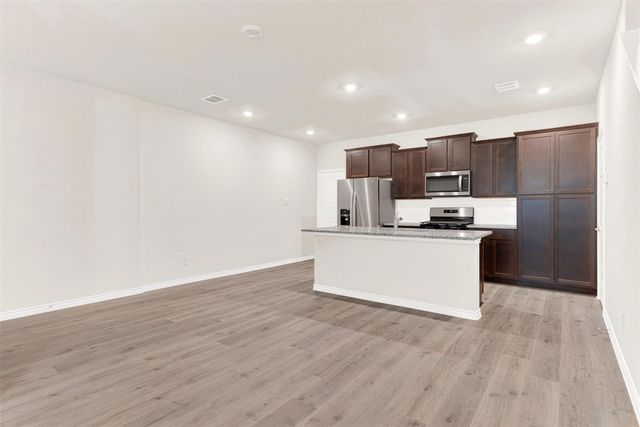 1931 Hellams Lane, Royse City, TX 75189