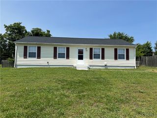 3913 Gloucester Dr, Hopewell, VA 23860