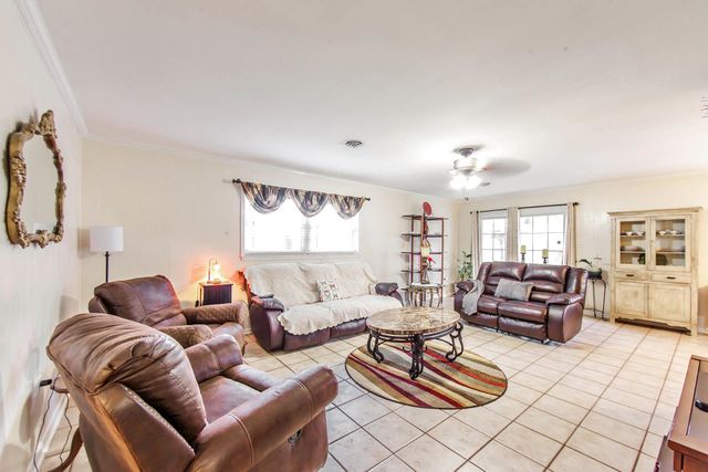 214 Everette Drive, Houma, LA 70364