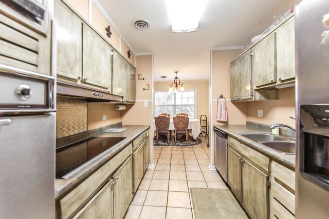 214 Everette Drive, Houma, LA 70364
