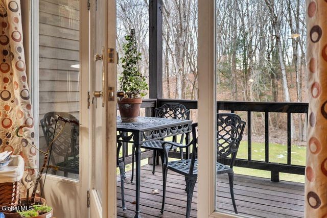 4602 S Foxwood Drive, Clifton Park, NY 12065