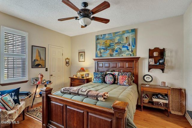 4602 S Foxwood Drive, Clifton Park, NY 12065