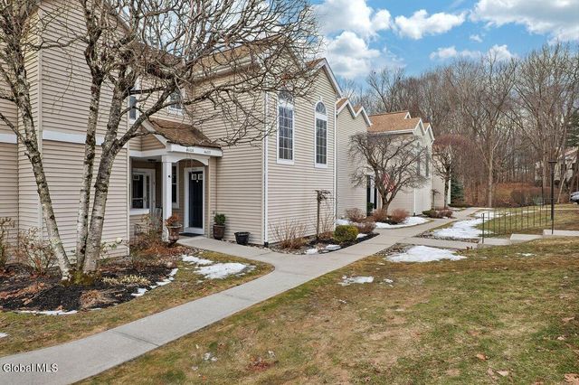 4602 S Foxwood Drive, Clifton Park, NY 12065