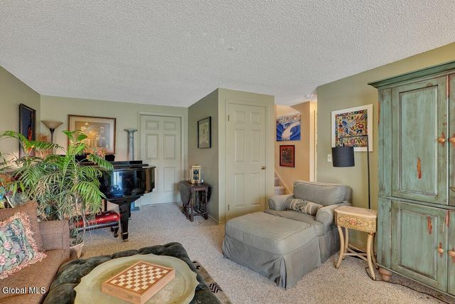 4602 S Foxwood Drive, Clifton Park, NY 12065