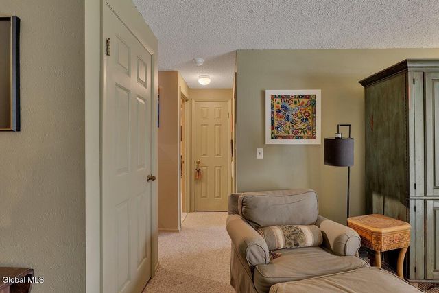 4602 S Foxwood Drive, Clifton Park, NY 12065