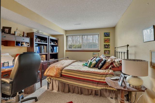 4602 S Foxwood Drive, Clifton Park, NY 12065