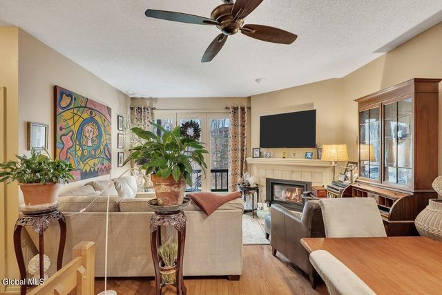 4602 S Foxwood Drive, Clifton Park, NY 12065