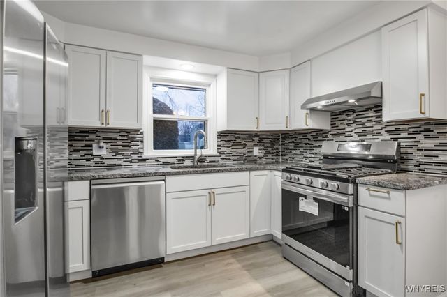 289 Huxley Drive, Amherst, NY 14226