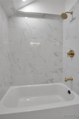 289 Huxley Drive, Amherst, NY 14226