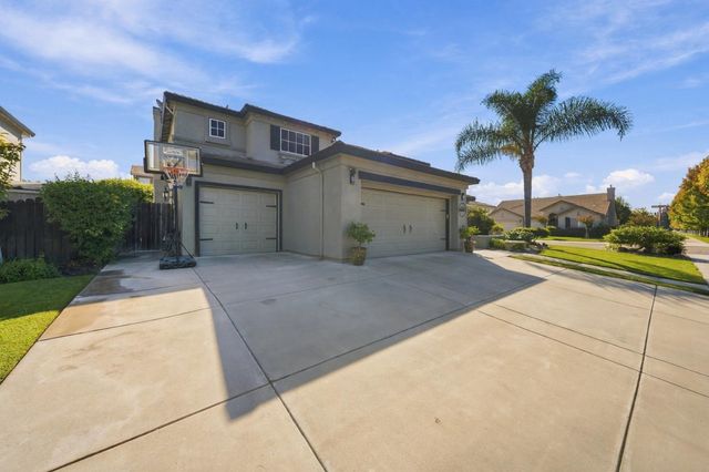 1530 Calhoun Ave, Ripon, CA 95366