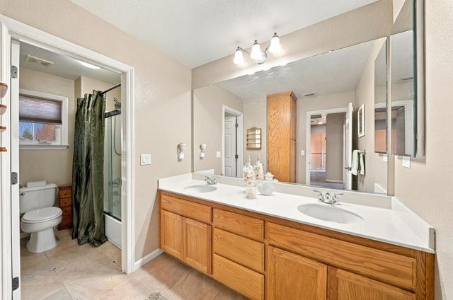 1530 Calhoun Ave, Ripon, CA 95366