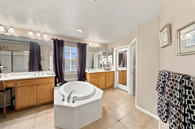 1530 Calhoun Ave, Ripon, CA 95366