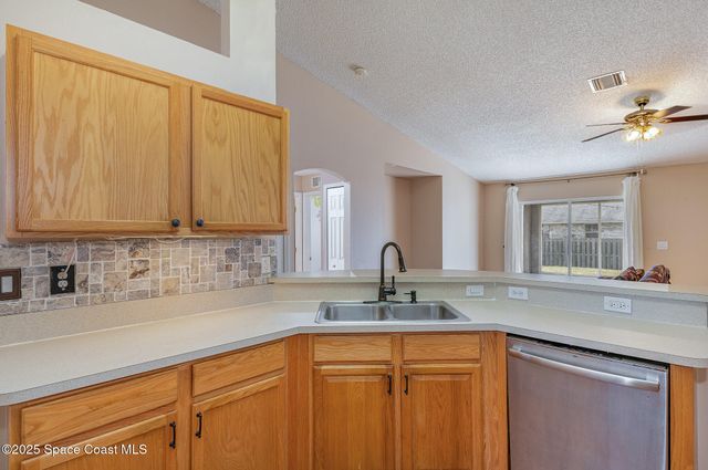 1454 Graves Street SE, Palm Bay, FL 32909