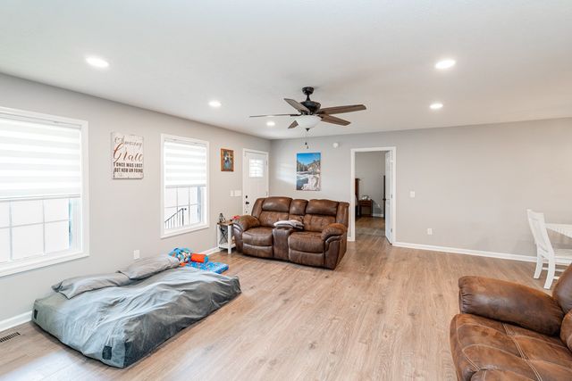 4439 New Harmony Rd, Hartsville, TN 37074