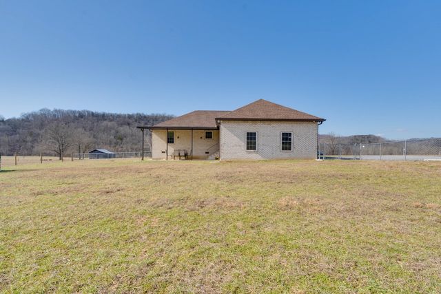 4439 New Harmony Rd, Hartsville, TN 37074