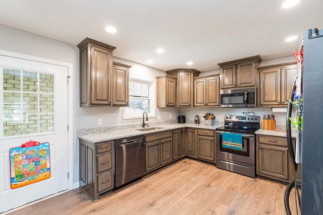 4439 New Harmony Rd, Hartsville, TN 37074