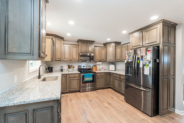 4439 New Harmony Rd, Hartsville, TN 37074