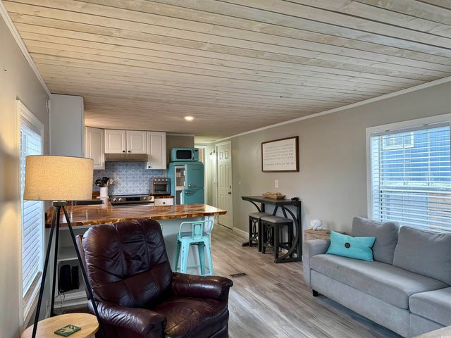 1718 Hawk St., Surfside Beach, SC 29575