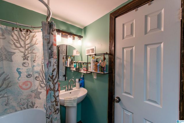 325 RIDGEWOOD DRIVE, Hayden, AL 35079