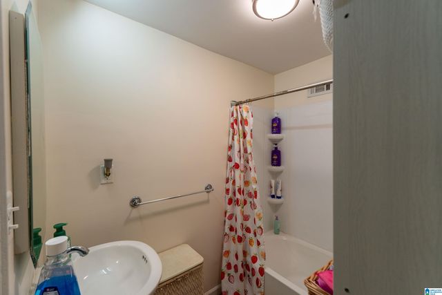 325 RIDGEWOOD DRIVE, Hayden, AL 35079