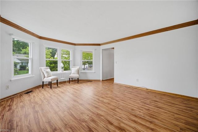 348 Knells Ridge DR, Chesapeake, VA 23320