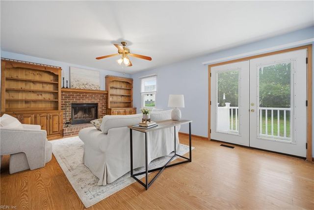 348 Knells Ridge DR, Chesapeake, VA 23320