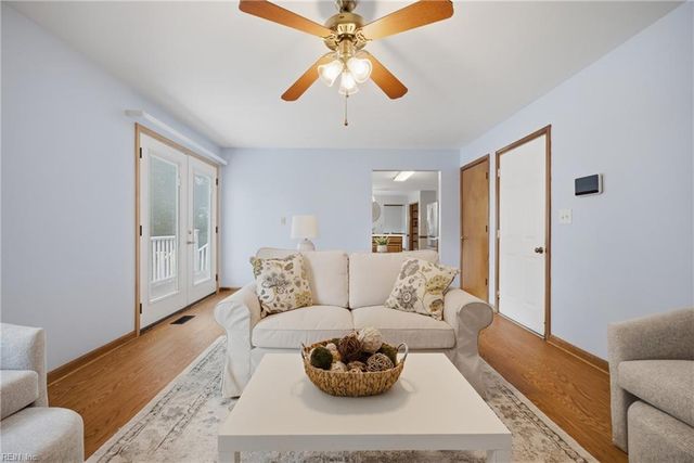 348 Knells Ridge DR, Chesapeake, VA 23320