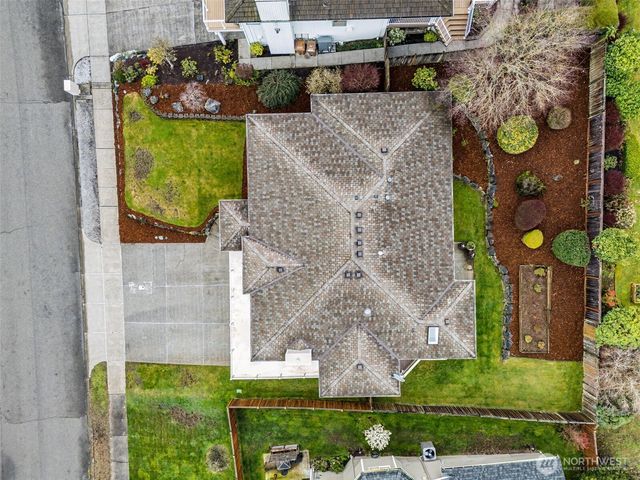 1860 Hillside Drive NE, Tacoma, WA 98422