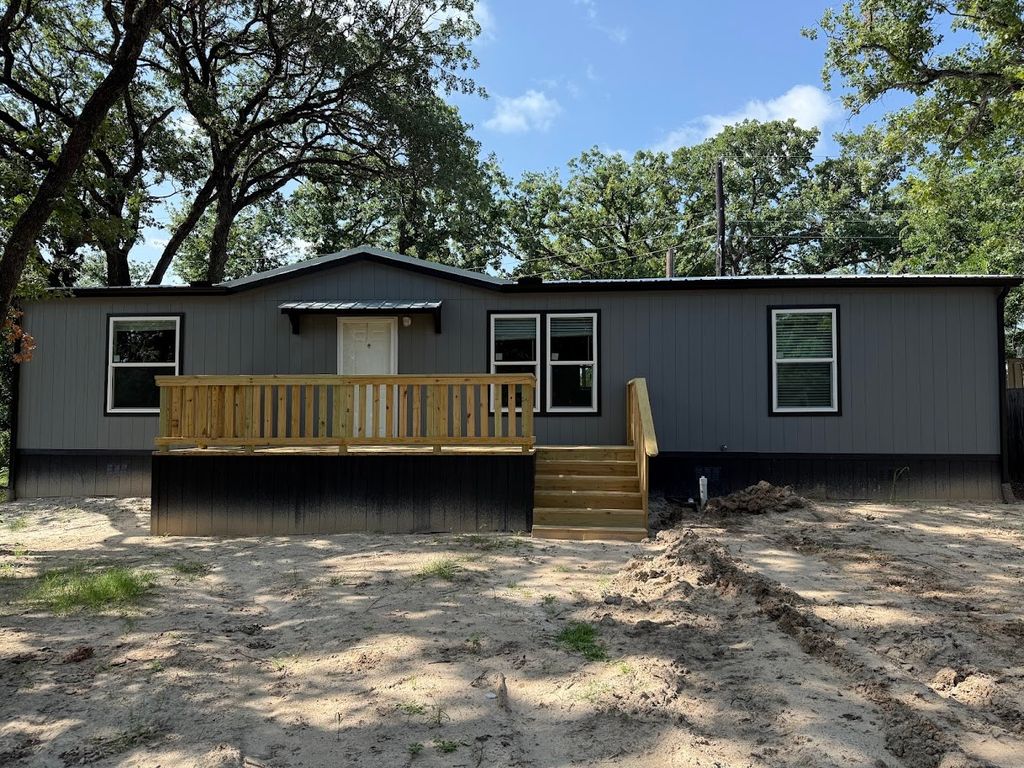 1628 Pelican Court, Pelican Bay, TX 76020